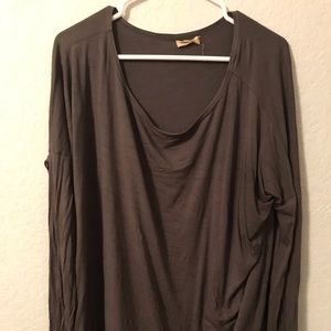 Dark grey Piko tee